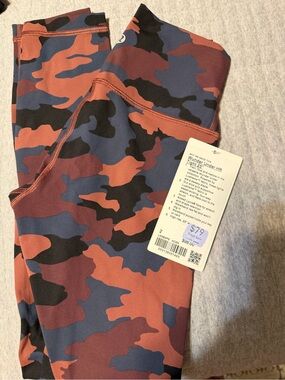 Lululemon Wunder Under HR Tights in Rust & Navy Camo